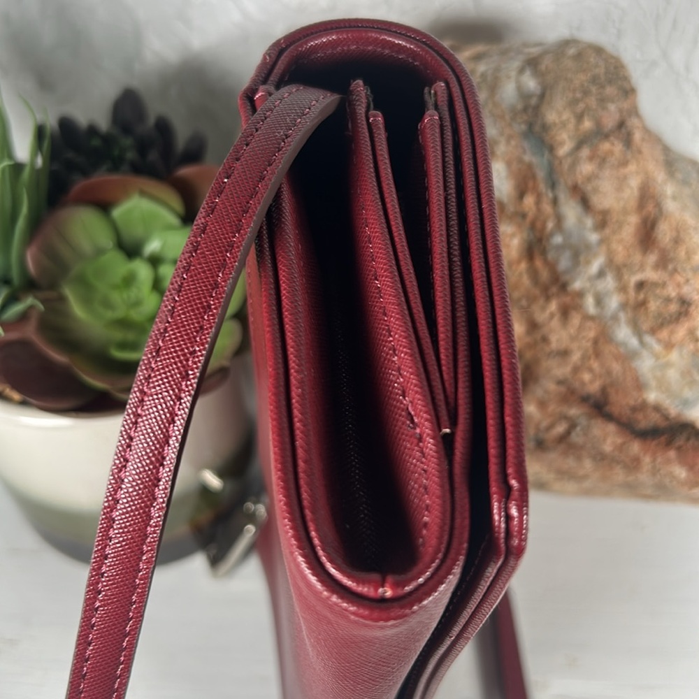 NWOT CHAPS Crossbody Wallet Removable Strap Burgundy Red CHAPS Purse - Picture 11 of 15